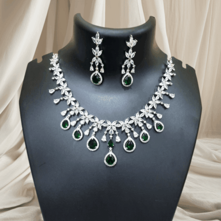 Emerald Green Necklace Perfect Amalgamation of Indian and Western Style