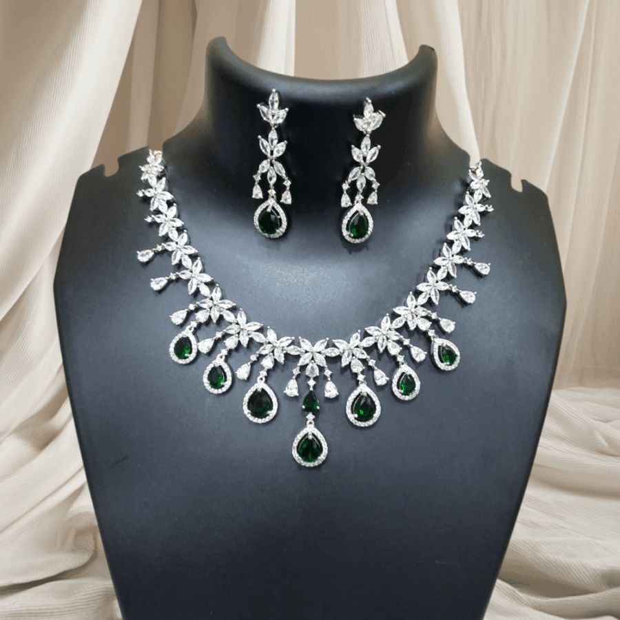 Emerald Green Necklace Perfect Amalgamation of Indian and Western Style
