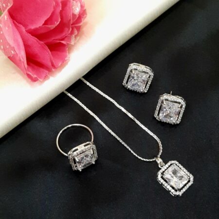 Pendant Set (Sparkling White)