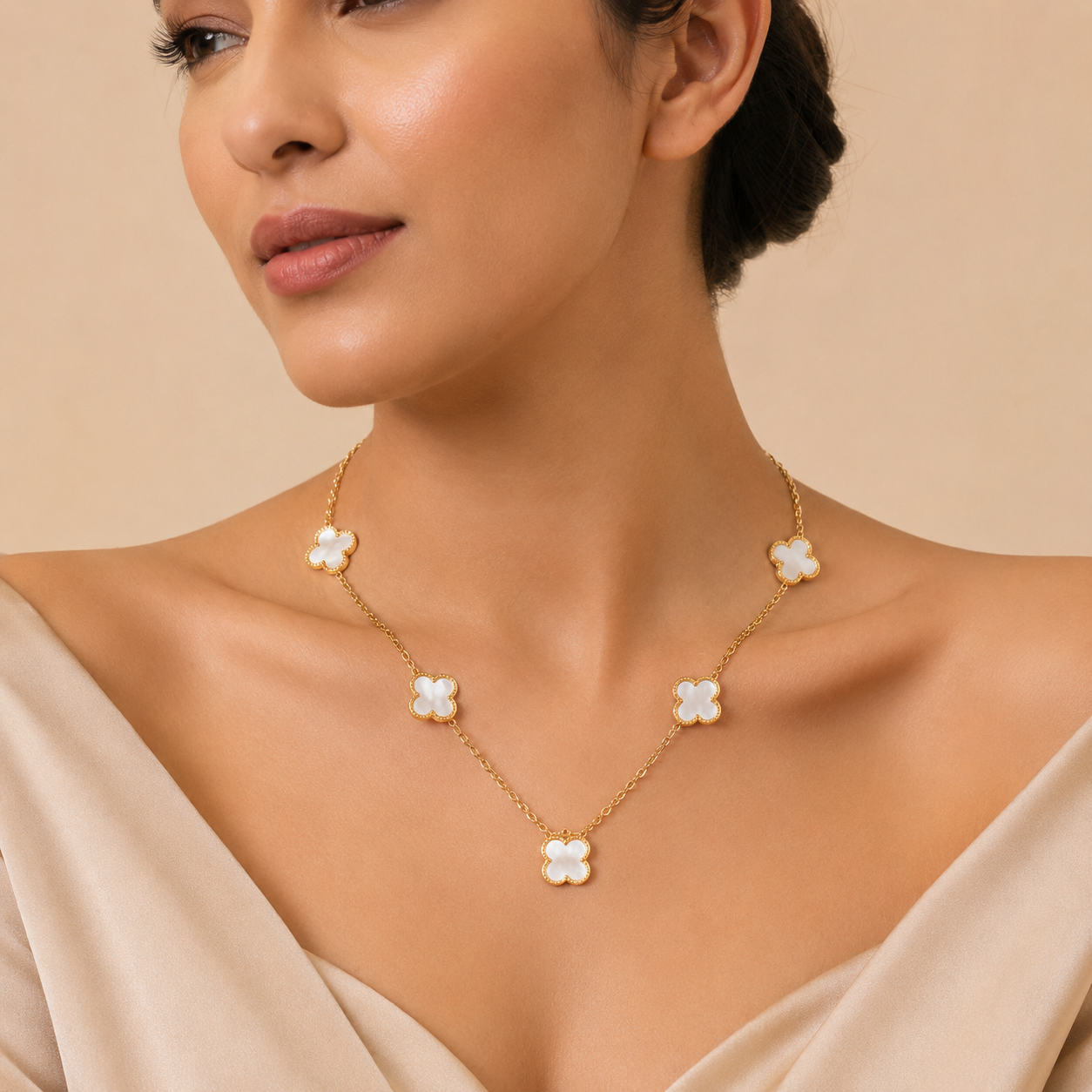 Luxury White Pendant Necklace Stainless Steel, 5 Flowers, Four Leaf Clover Necklace